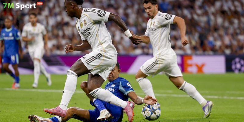 Lịch đấu bóng đá cung cấp thời gian thi đấu và các cặp đấu giữa hai đội